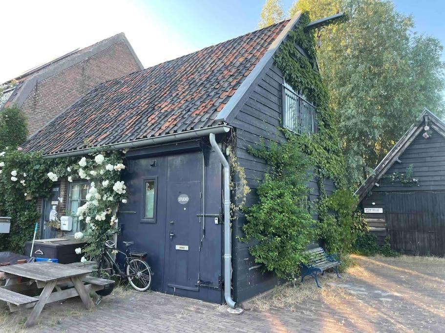 The Tiny Garage Διαμέρισμα Κάμπεν Εξωτερικό φωτογραφία